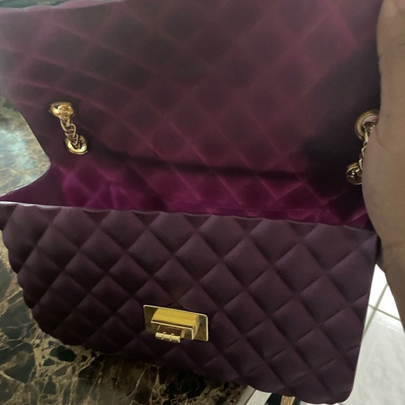 I’m selling a purple purse and a lot more - Picture 3 of 3